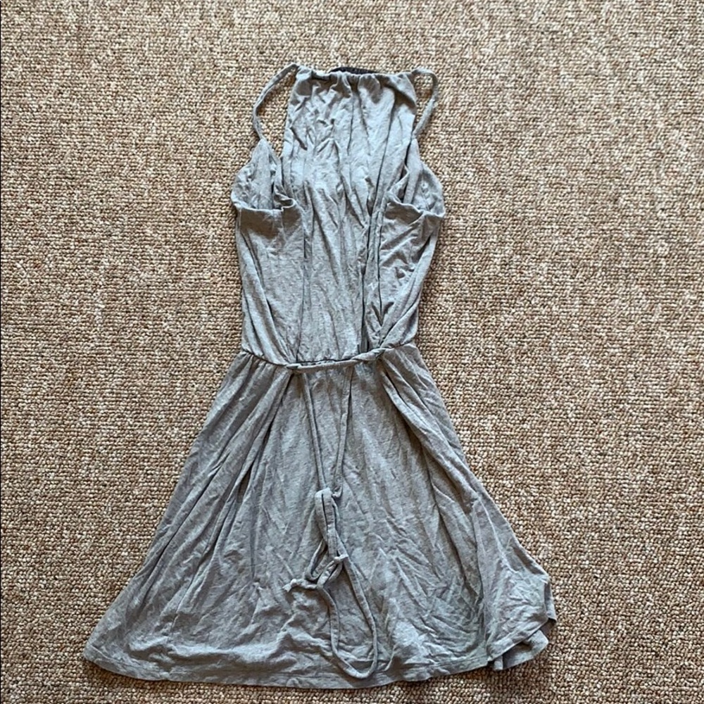 Simple gray dress - Picture 2 of 3